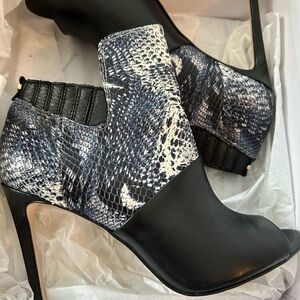 Calvin Klein Heels. Only worn a few times. Size 8. Beautiful shoes!